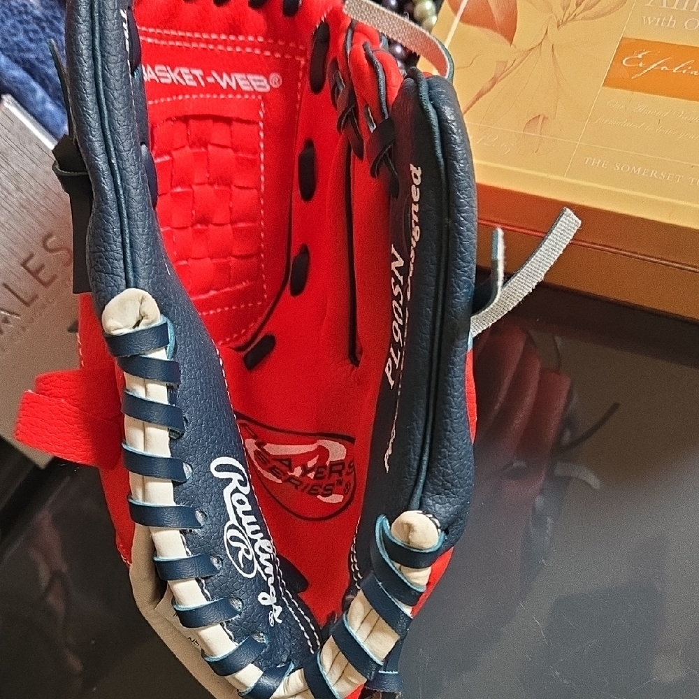 Rawlings Youth Red and Navy Baseball Glove